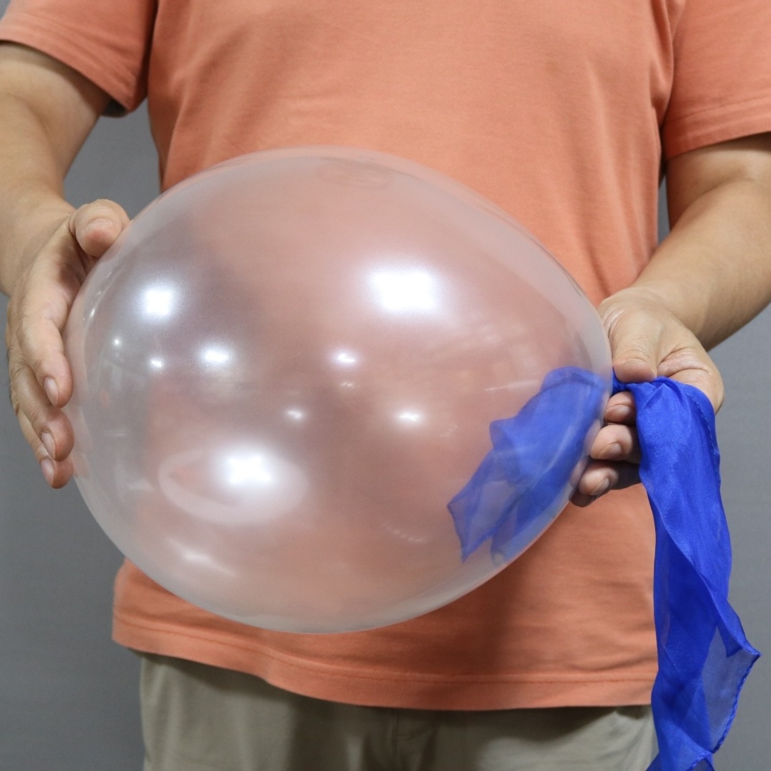 [실크인벌룬]Silk in Balloon - 크고 투명한 풍선속으로 실크를 집어넣는것을 실시간으로 보여드립니다. partyn